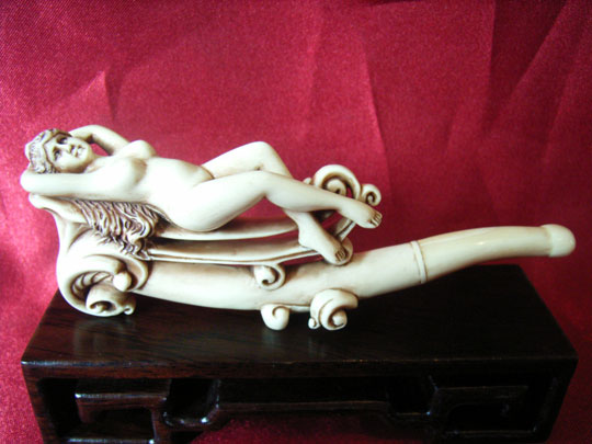 kka0327 Mammoth Ivory Carving Western Nude Lady Cigaret Holder