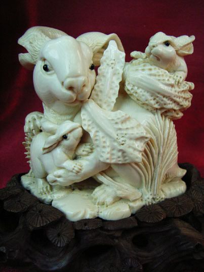 kkm3342 Mammoth Ivory Carving Rabbit With Babies
