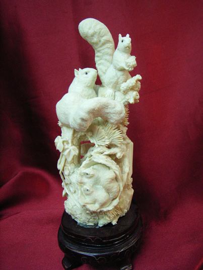 kkm3405 Mammoth Ivory Carving Squirrel Family 7"