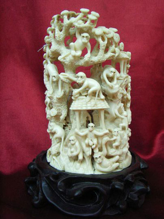 kkm3703 Mammoth Ivory Carving Many Monkey On Tree 4-1/2"