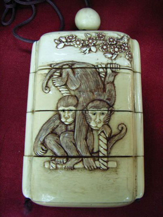 kkm3742 Mammoth Ivory Netsuke Inro 2 Lion Boy 3-1/2"