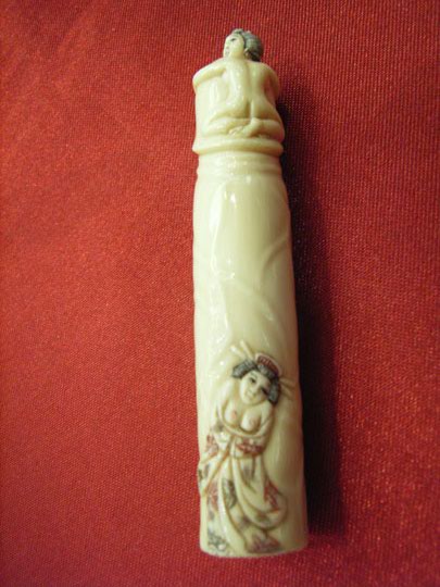 kkm3763 Erotic Ivory Netsuke 2 Lady on Penis